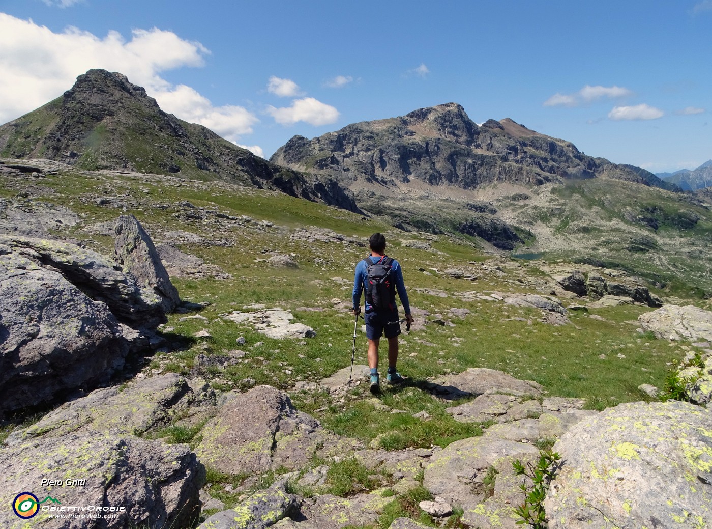 32 Seguendo il sentierino dal Passo di Reseda al Passo della Portula .JPG